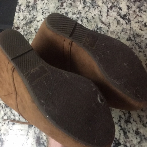 Faux-Suede booties - Picture 4 of 4